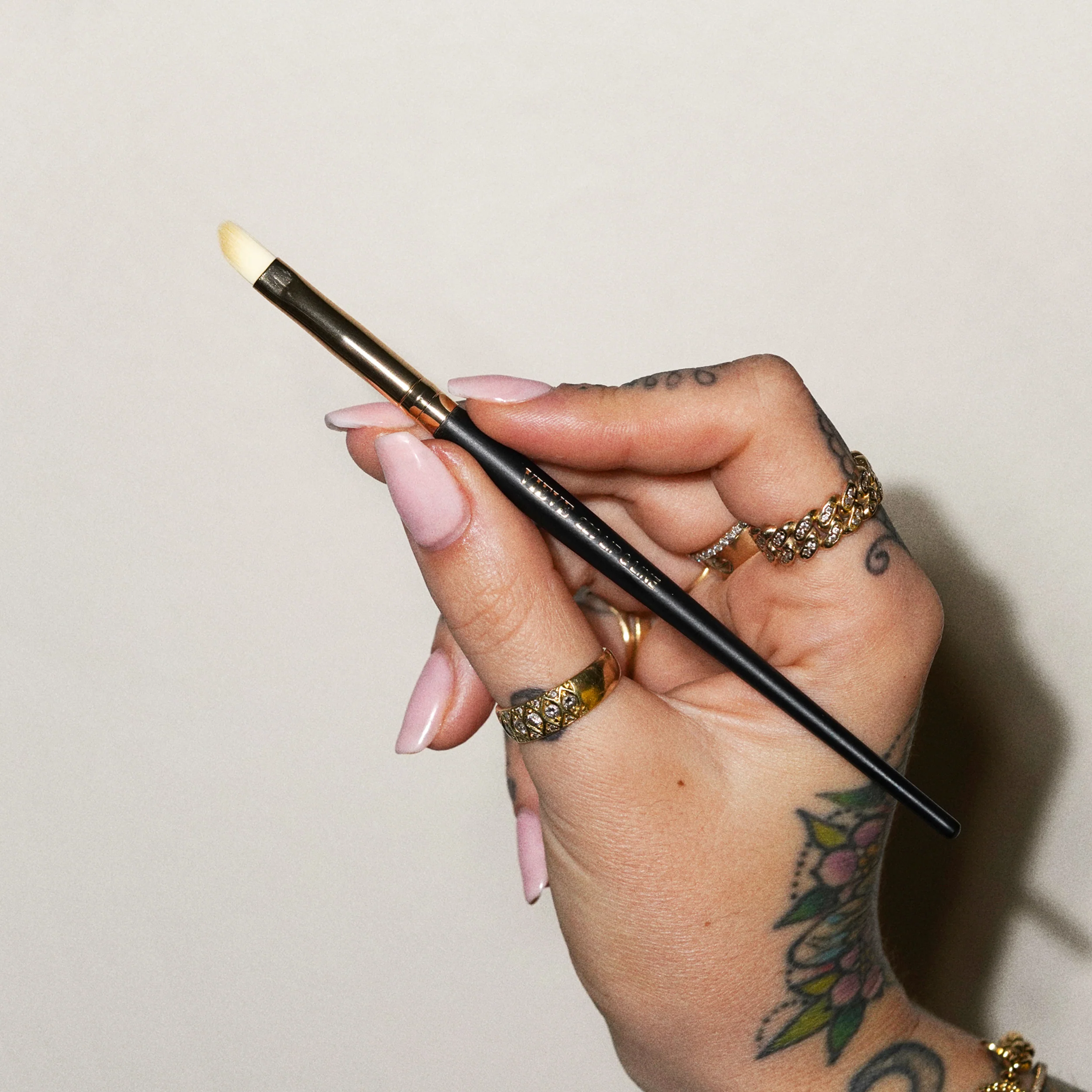 229 Lip & Line Brush - Image 3